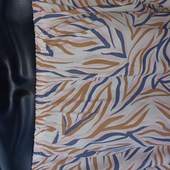 CeCe Stripe Blouse Off The Shoulder Bow Tie Waist Size Small 3/4 Sleeve - Picture 2 of 6